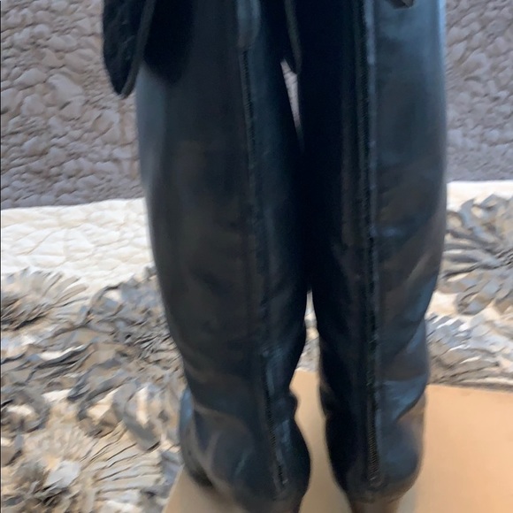 Thigh high black boots - Picture 6 of 8